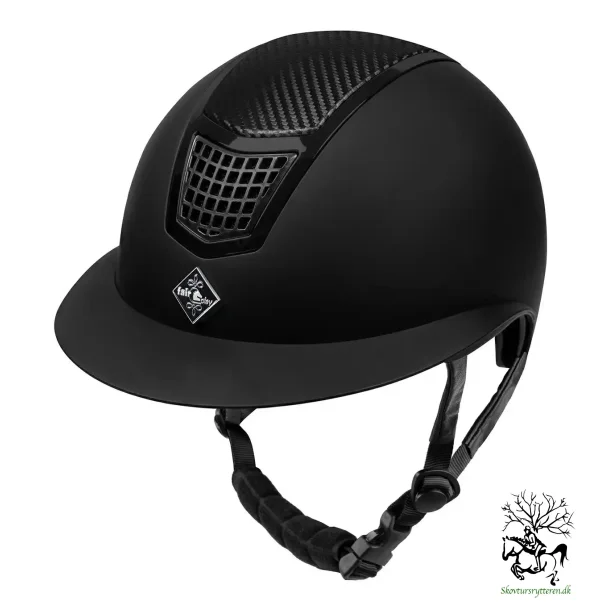 Ridehjelm fra FairPlay "Quantinum Carbon" sort W-V med bred skygge