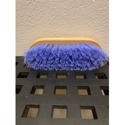 Strigle med hrde brster med tr hndtag 