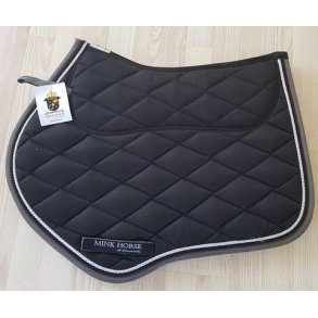 Underlag med memory-skum, ventilation og antislip fra Mink Horse 