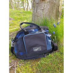 Strigletaske fra QHP "Ombre/Illusion" i bl med grnt mnster