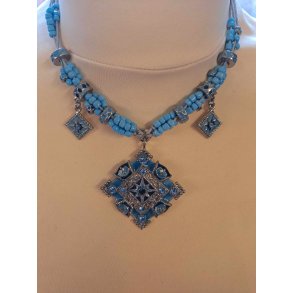 Halskde med perler fra Glamour Bl