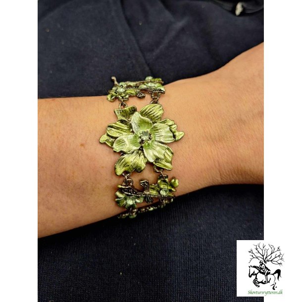 Armbnd med blomster fra G. Point Accessories Grn