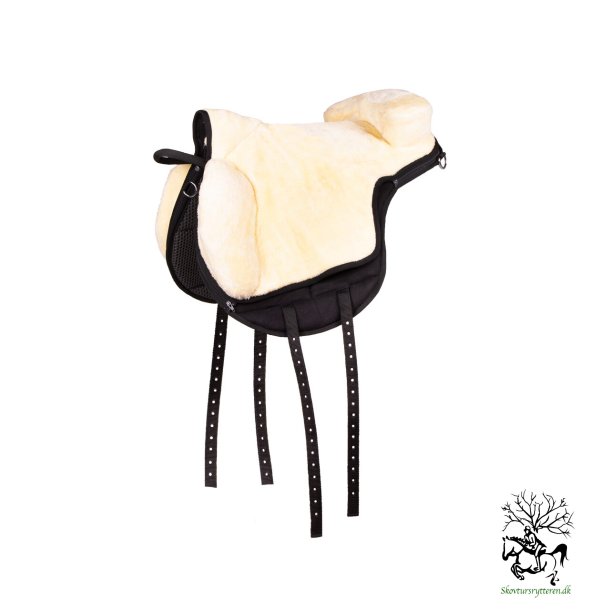 Bare back pad til Shetlnder super soft i sort med syntetisk lam  