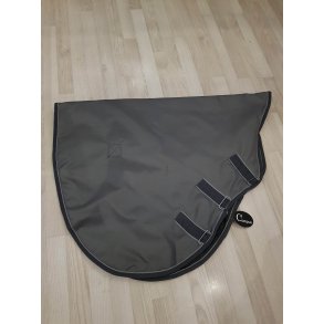 Dkken hals 100 gr. fiberfyld fra Campus.