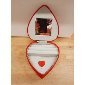 Smykkeskrin  som hjerte - rdt 