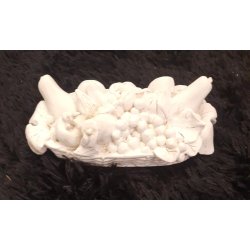 Gips figur af oval frugtkurv