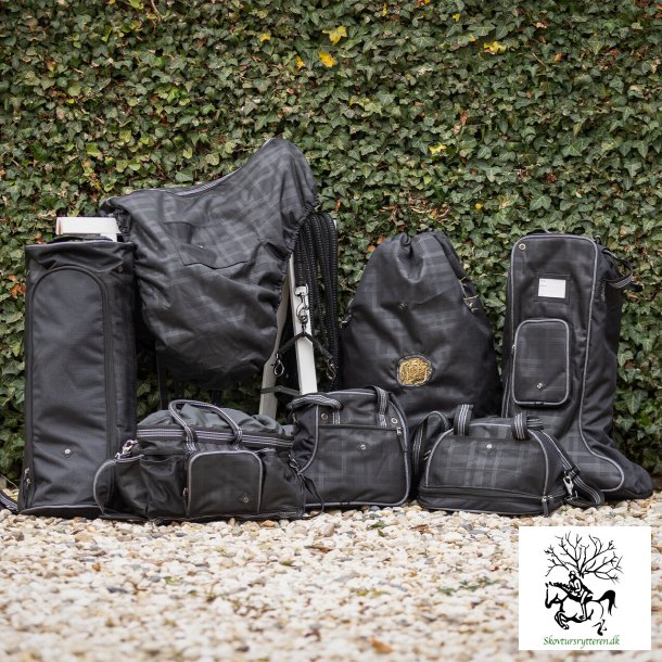 Strigletaske med snrrelukning fra QHp " MIDTNIGHT " sort