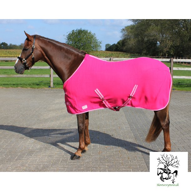 Fleece dkken i friske farver med kryds gjord fra QHP 