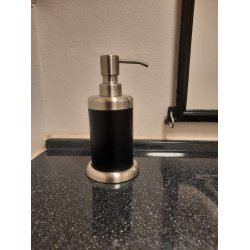 Sbe dispenser i rd eller sort