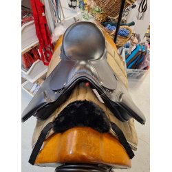 Sadel combi 14" fra Apollo Practice.