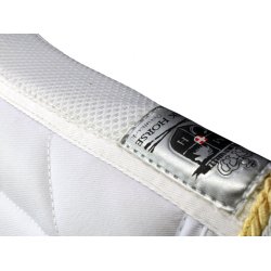 Underlag med memory-skum samt ventilation fra Mink Horse "MmAir" i hvid 