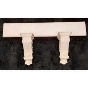 Hylde med 2 konsoller 