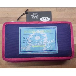 Penalhus dobbelt  med navneskilt foran p penalhuset i lilla eller Pink