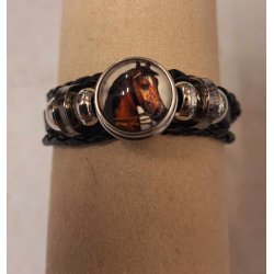 Armbnd i sort lderflet med hest emblem