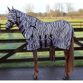 Fluedkken med hals og maske fra QHP  